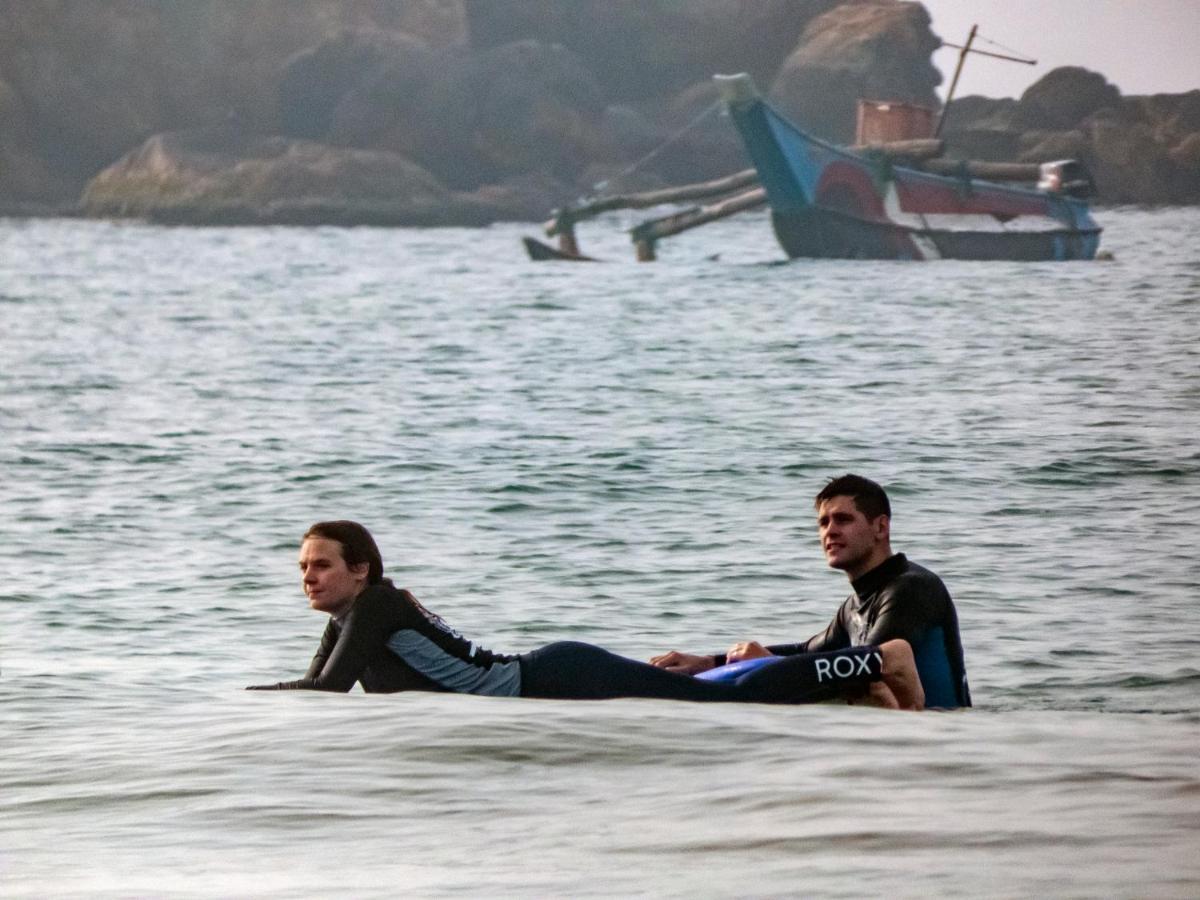 Хостел Surf & Party Велигама Экстерьер фото