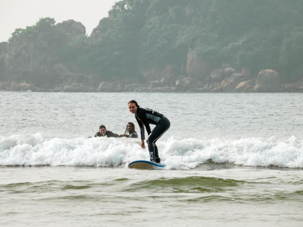 Хостел Surf & Party Велигама Экстерьер фото