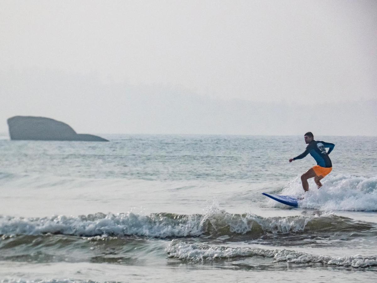 Хостел Surf & Party Велигама Экстерьер фото