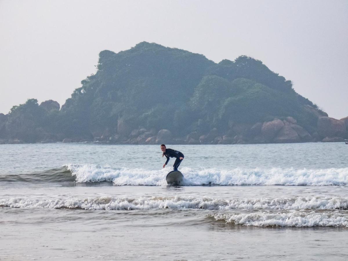 Хостел Surf & Party Велигама Экстерьер фото